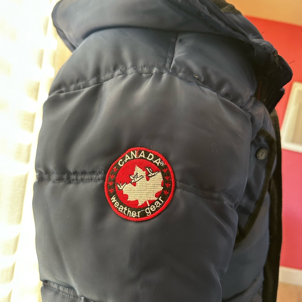Canada Jacket - Picture 3 of 6